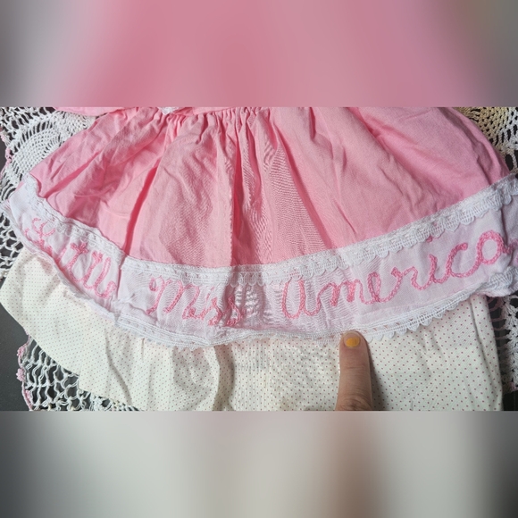 PINK RUFFLED w/WHITE LACE PAGEANT PARTY FLOWER DRESS LITTLE GIRLS SIZE 12 MONTHS - Picture 2 of 7